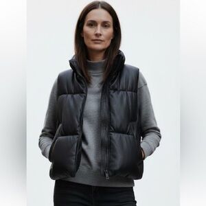 Banana Republic Charcoal Puffer Vest